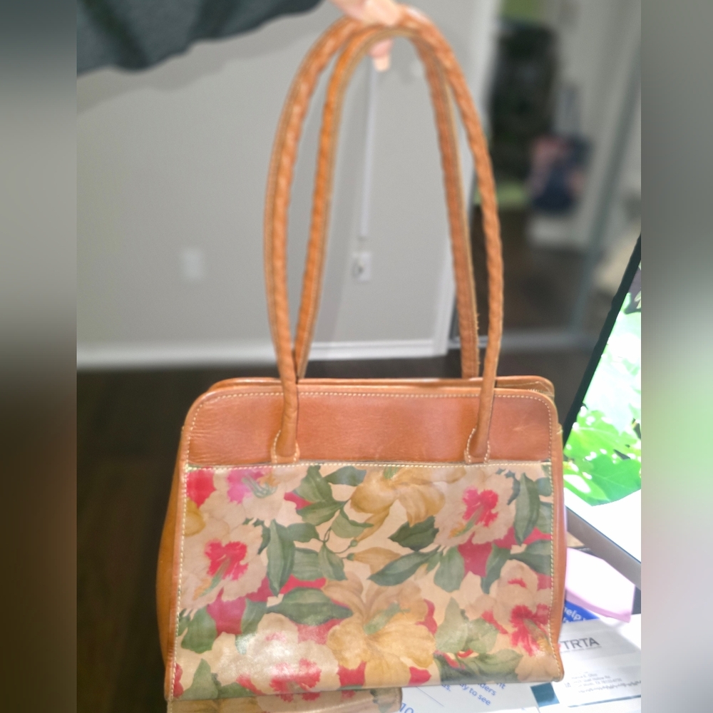 Patricia Nash Set  Shoulder Bag and matching wallet - Picture 4 of 6